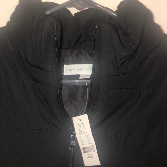 Vest - Picture 3 of 4